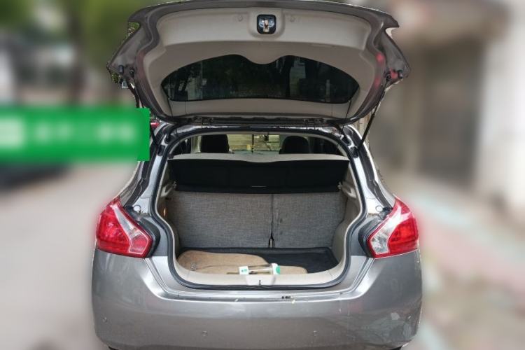 Used Nissan Tiida 2011 1.6L CVT Comfort Model