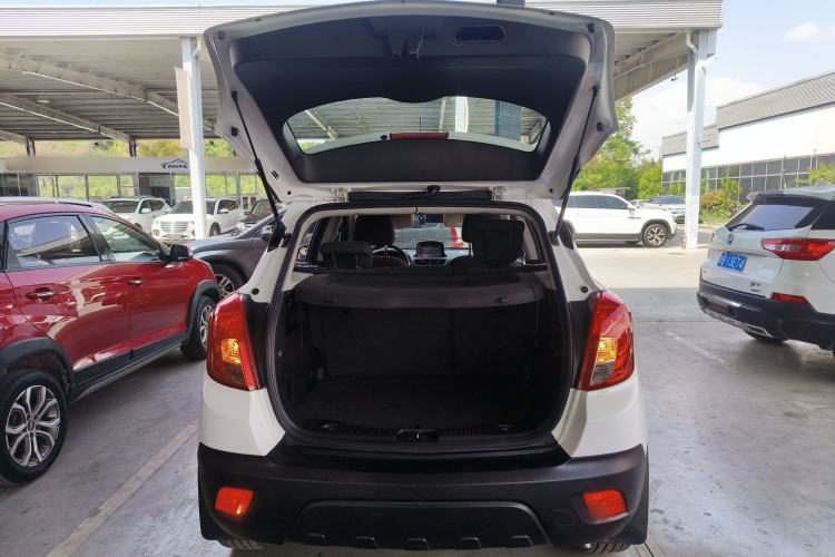 Used Buick Encore 2015 1.4T Automatic Two-Wheel Drive Urban Elite Version Trunk