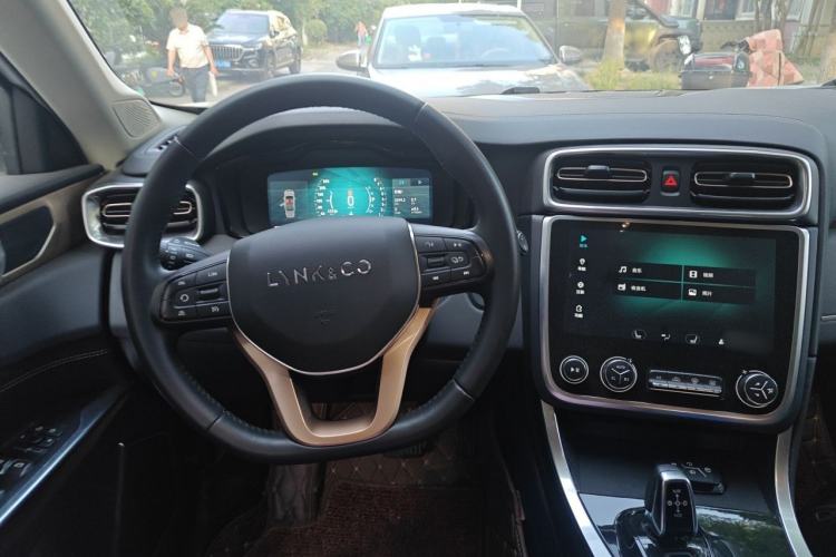 Used Lynk & Co 01 2018 2.0T Two-Wheel-Drive + Version