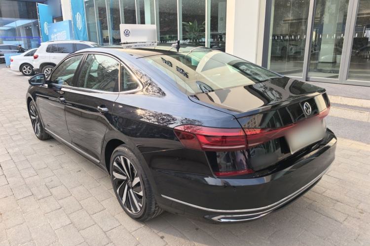 Used Volkswagen Passat 2024 380TSI Dragon Edition
