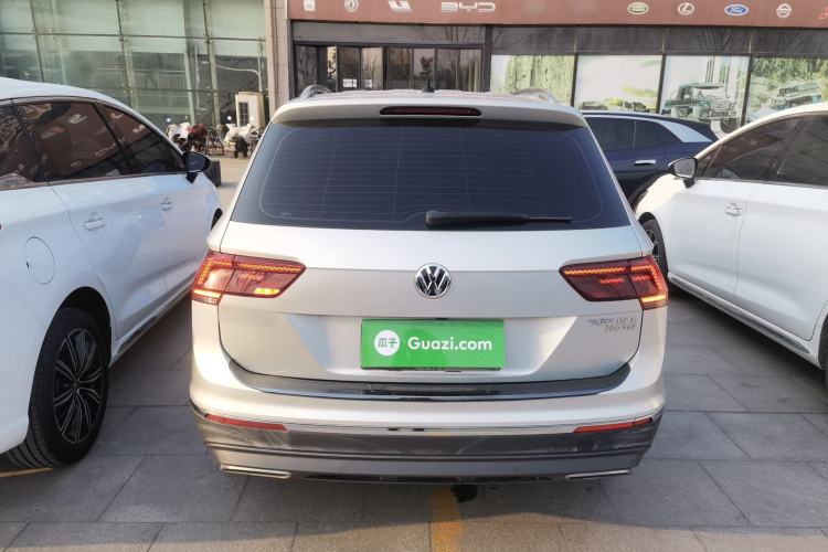 Used Volkswagen Tiguan L 2018 380TSI Automatic All-Wheel Drive Luxury Edition Rear