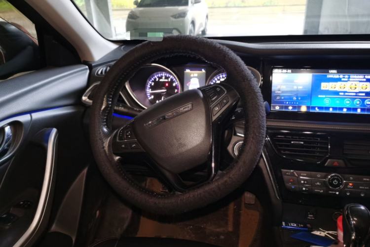 Used Venucia T90 2017 2.0L CVT Leading Edition