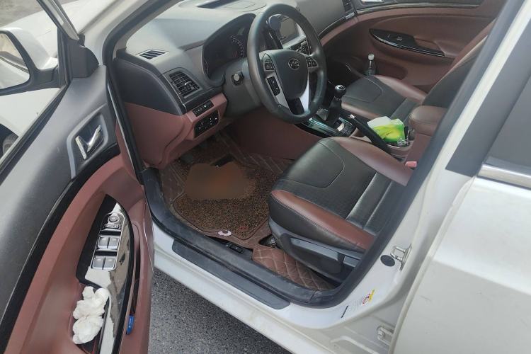 Used BYD Surui 2015 1.5L Manual Luxury Model
