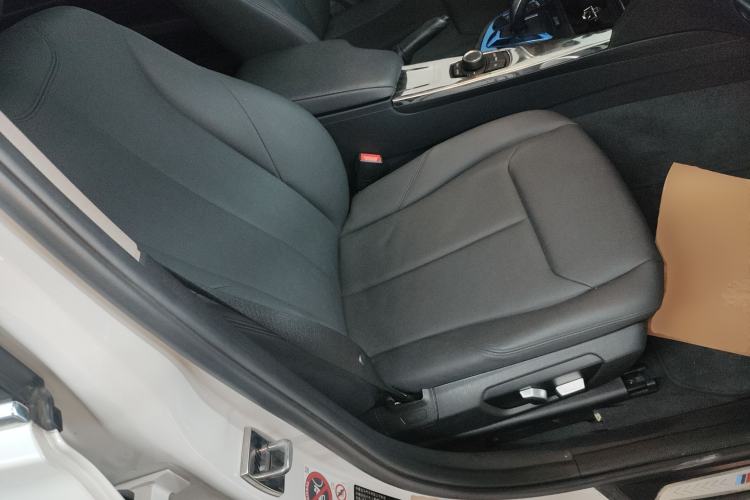 Used BMW 3 Series 2017 320Li Fashion Model
