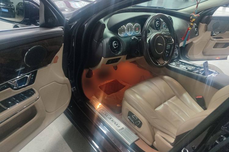 Used Jaguar XJ 2014 XJL 2.0T Two-Wheel Drive Panoramic Business Edition