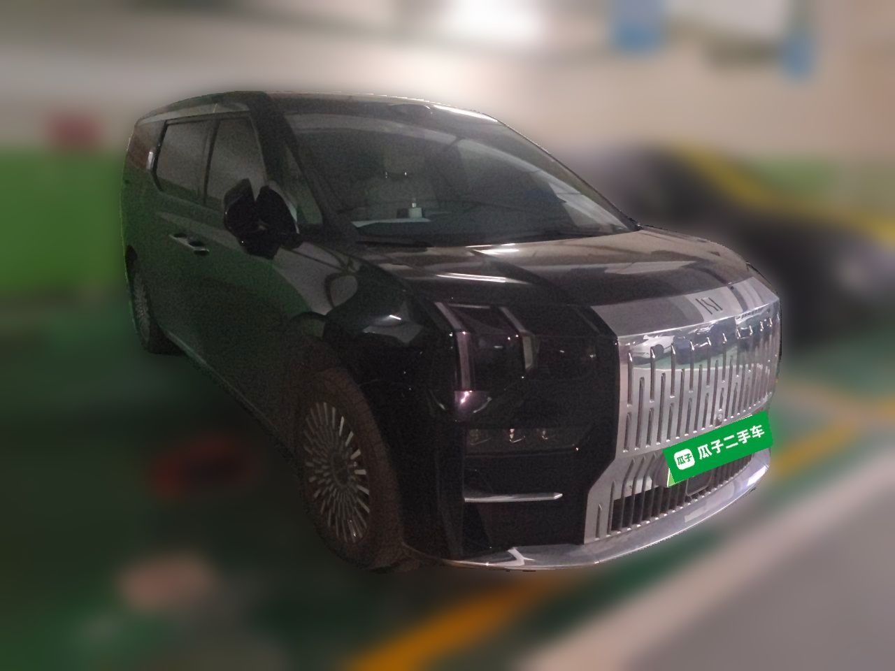 Zeekr 009 2024 7-Seater Walk-Through Version Four-Wheel Drive 108 kWh — снимка 3