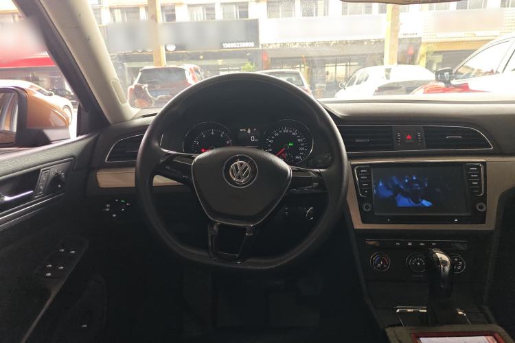 Used Volkswagen Lamando 2015 230TSI DSG Fashion Edition Steering Wheel