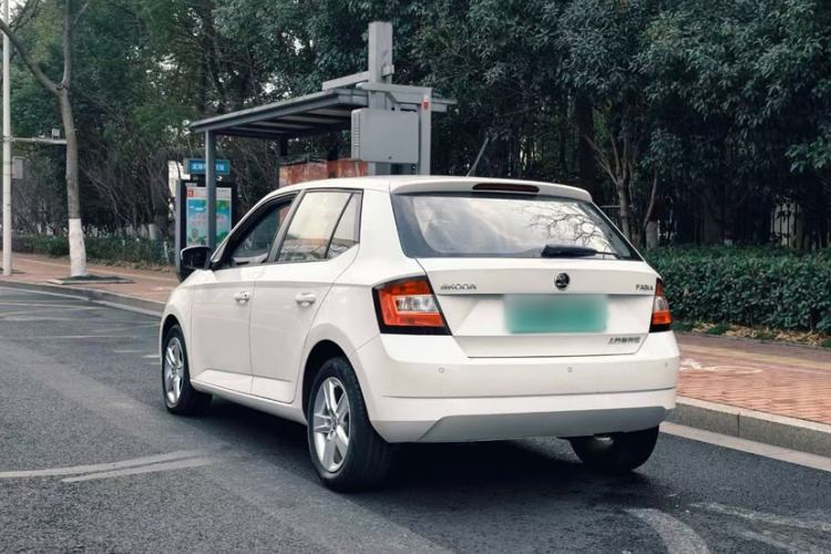 Used Skoda Fabia 2017 1.4L Automatic Car Enjoy Edition