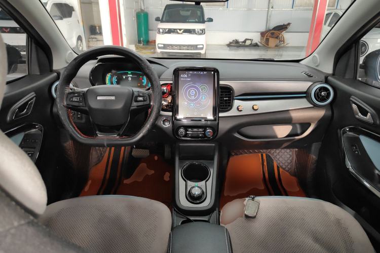 Used Chery QQ Little Ant 2022 Sweet Pink Edition Half-Sugar Version 3-Cell Lithium 30kW 408km Center Console