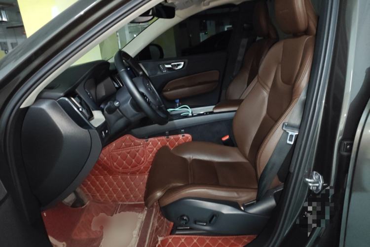 Used Volvo XC60 2020 T5 4x4 Smart Luxury Edition