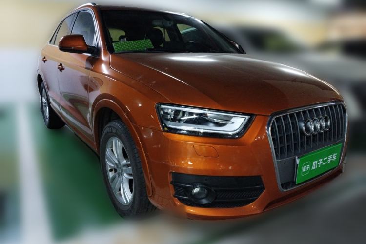 Used Audi Q3 2015 35 TFSI Comfort Model Front Right 45 Deg