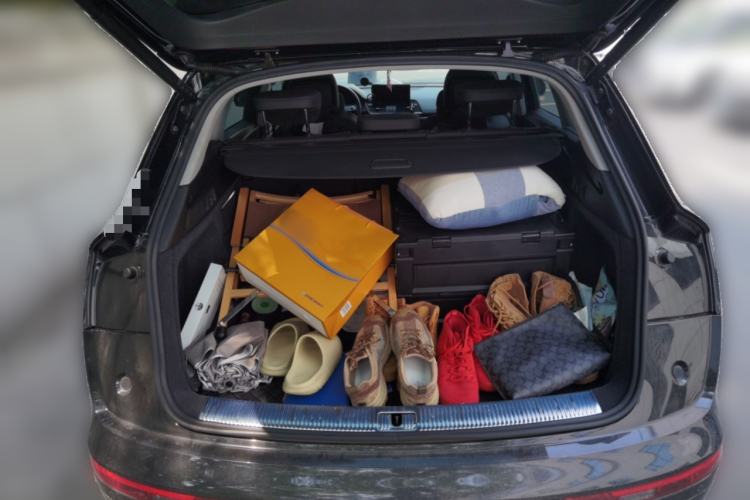 Used Audi Q5L 2022 40T Luxury Dynamic Model Trunk