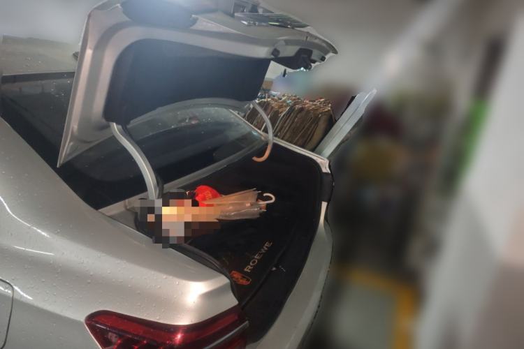 Used Roewe i6 New Energy 2017 45T Hybrid Connect & Smart Enjoyment Edition Trunk