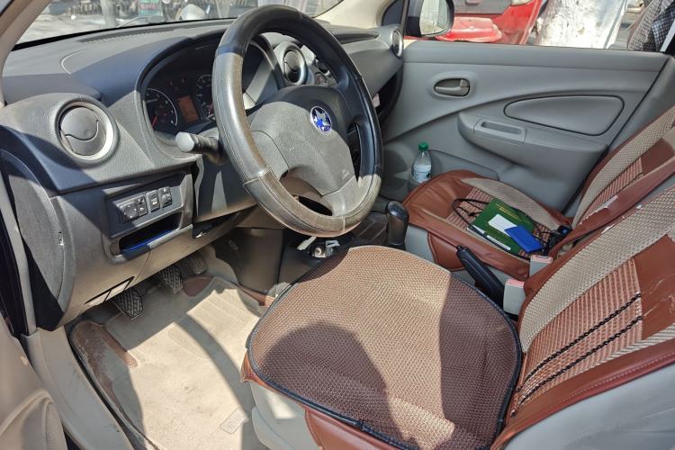 Used Venucia R30 2014 1.2L Manual Enjoyment Edition
