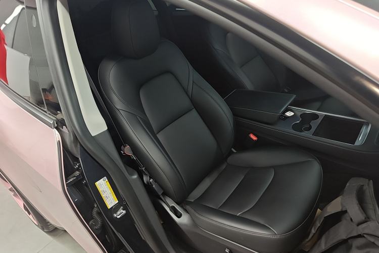 Used Tesla Model Y 2024 Long-Range All-Wheel-Drive Version
