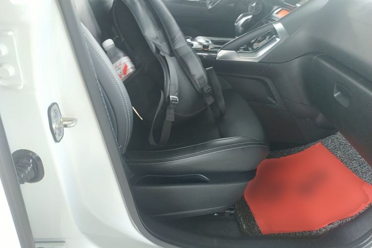 Used Peugeot 3008 2015 2.0L Automatic Classic Edition Right Front Seat