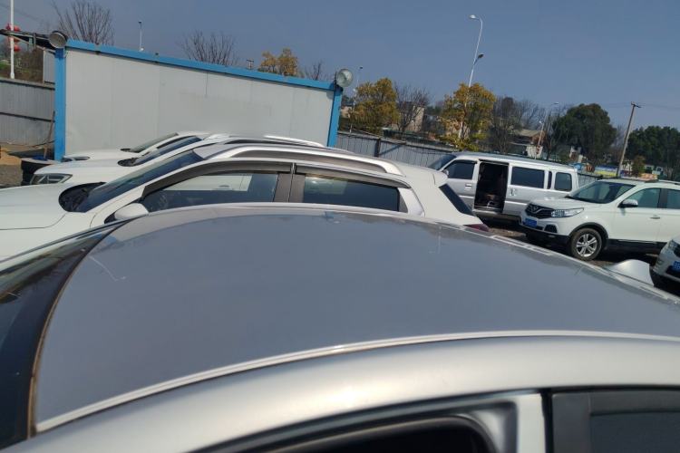 Used Hyundai Verna (older generation) 2014 1.4L Manual Smart GLS Trim Roof