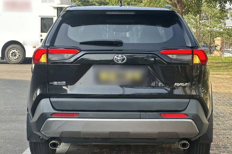 Used Toyota RAV4 2022 2.0L CVT Two-Wheel Drive Fashion Plus Edition
