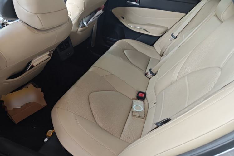 Used Toyota Avalon 2019 Dual-Engine 2.5L Luxury Edition China VI Standard