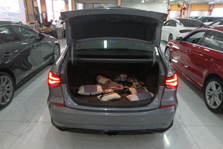 Used Chevrolet Monza 2019 RS 330T Automatic Comfort Edition China VI Standard Trunk