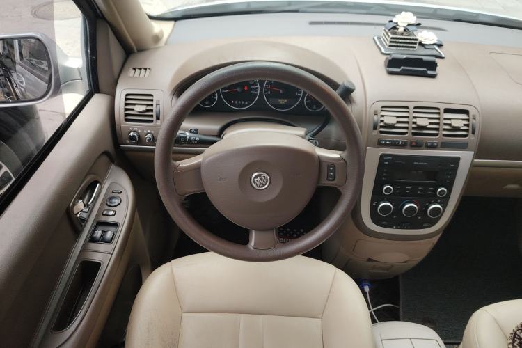 Used Buick GL8 2014 2.4L Classic Edition
