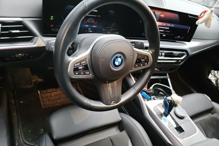 Used BMW i4 2022 eDrive40

