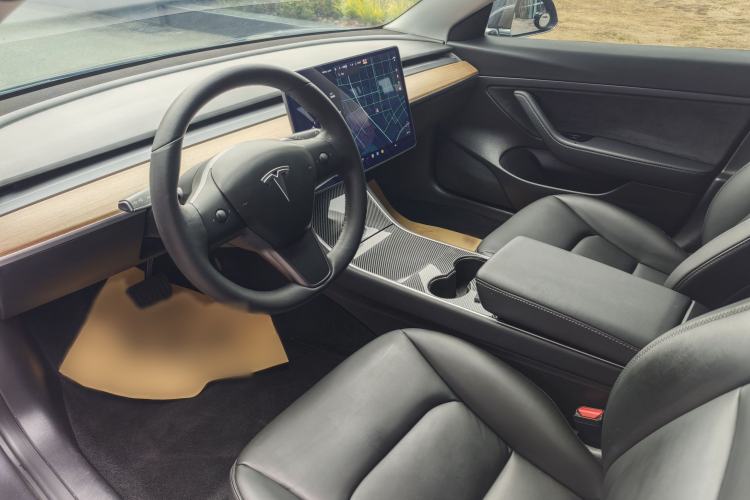 Used Tesla Model 3 2019 Standard Range Rear-Drive Upgraded Version Interior 6