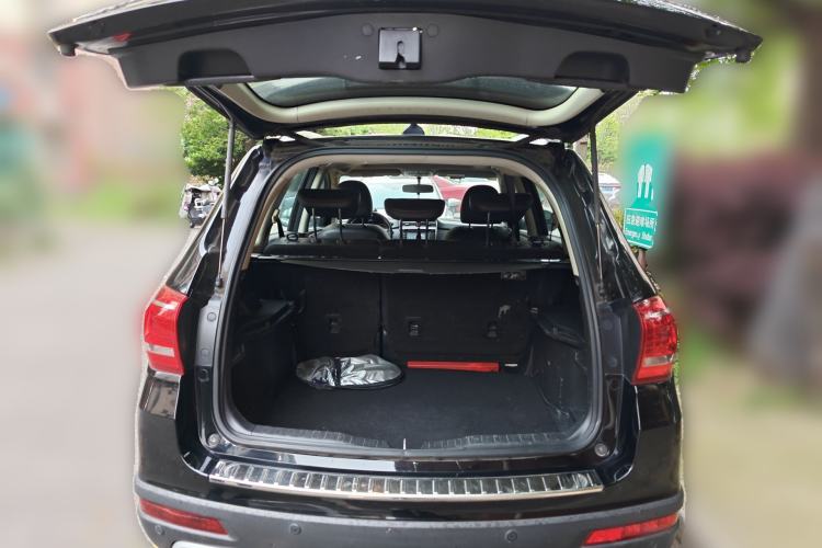 Used Haval H6 2017 Red-Label Sport Edition 1.5T Manual Two-Wheel Drive Prestige Model Trunk