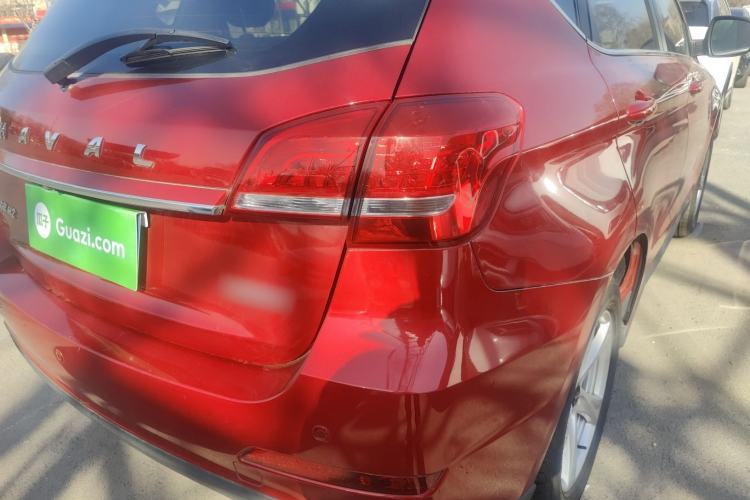 Used Haval H2 2018 Chuanxiang Edition Red Badge 1.5T Dual-Clutch Two-Wheel Drive Fashionable Model
