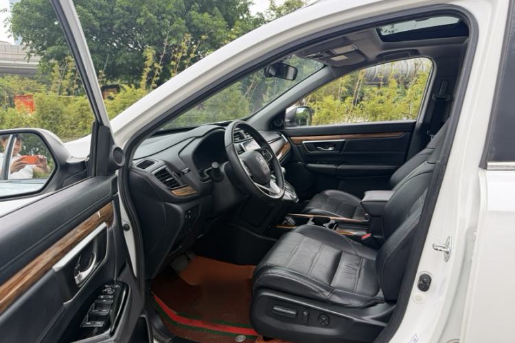 Used Honda CR-V 2019 240TURBO CVT 2WD Fashion Edition China V Interior 3