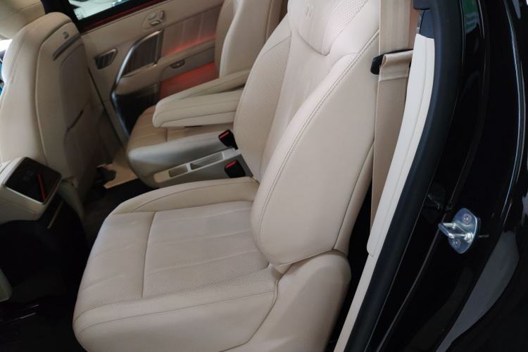 Used ONVO Luxeed L90 2025 Model—Max Six-Seater Version