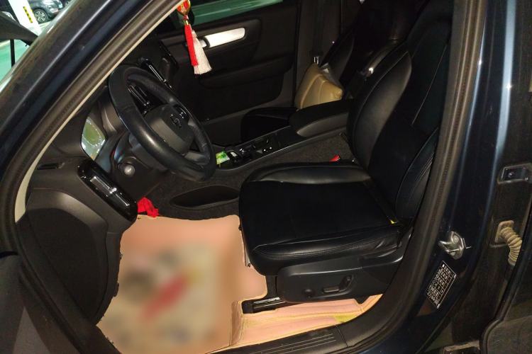 Used Volvo XC40 2022 T4 Four-Wheel Drive Smart & Stylish Edition