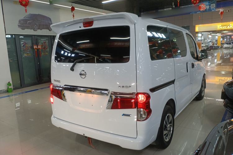 Used Nissan NV200 2016 Revised Version 1.6L CVT Luxury Edition
