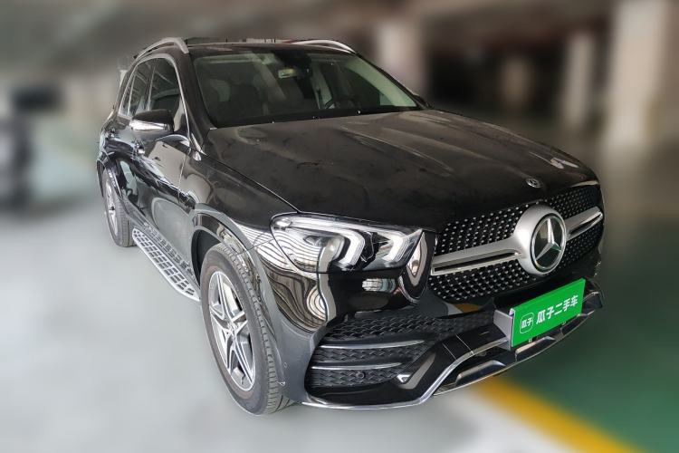 Used Mercedes-Benz GLE 2021 GLE 450 4MATIC Stylish Model Front Right 45 Deg