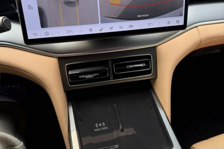 Used BYD Song L DM-i 2025 Intelligent Driving Version 160 km Beyond-Range Type Interior 4