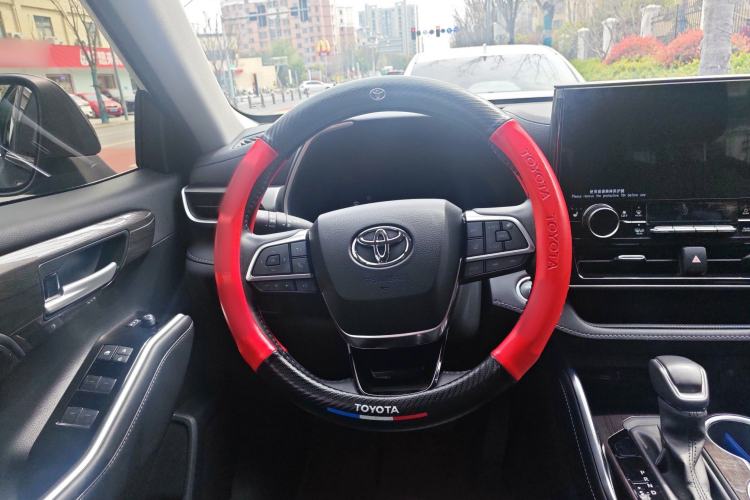 Used Toyota Highlander 2024 2.5L Smart Electric Hybrid Dual-Engine Four-Wheel Drive Prestige Version – 7 Seats Steering Wheel