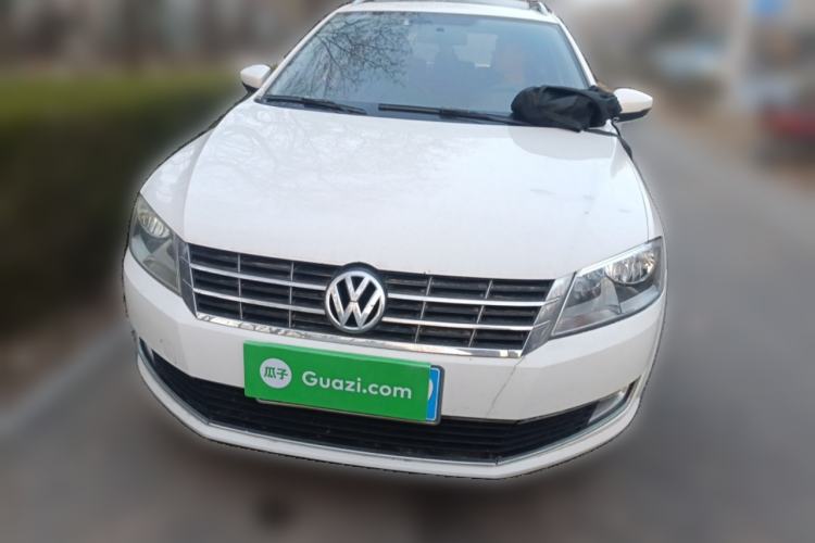 Used Volkswagen Gran Lavida 2013 1.6L Manual Comfort Model Front