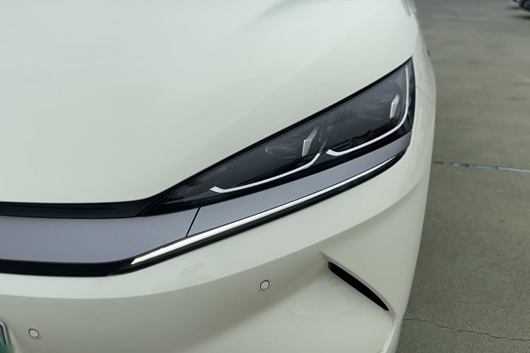 Used BYD Qin L 2025 EV 545KM Beyond Version
