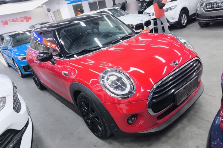 Used MINI 2019 1.5T COOPER Artist Front Right 45 Deg