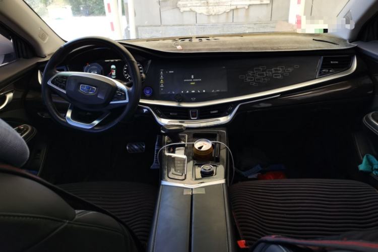 Used Geely Auto Emgrand GT New Energy 2018 1.5T PHEV Yao Ling Edition Center Console