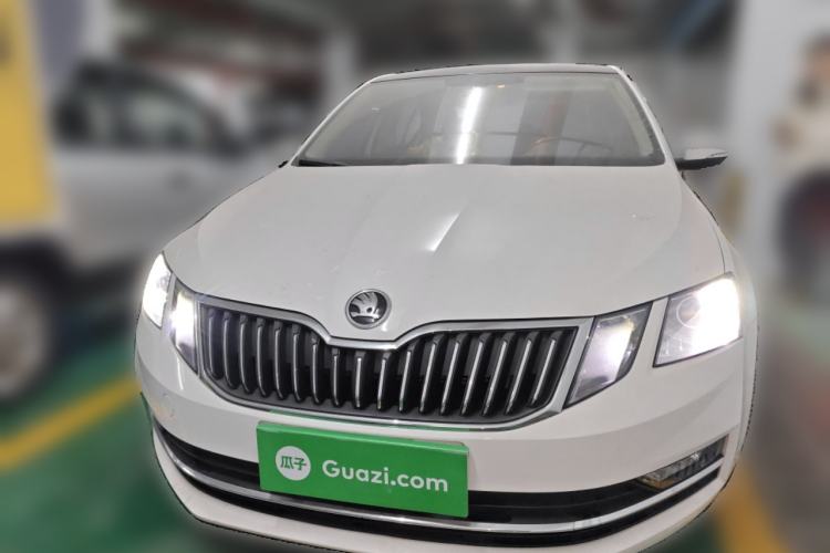 Used Skoda Octavia 2018 1.6L Automatic Luxury Edition