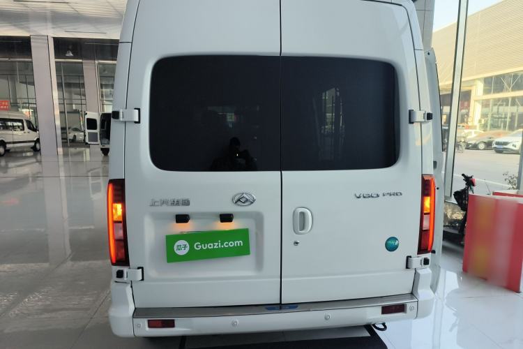 Used SAIC MAXUS Xintu V80 2024 Aoyuntong 6MT Short-Wheelbase Mid-Roof Model 147 Ps 5/6 Seats
