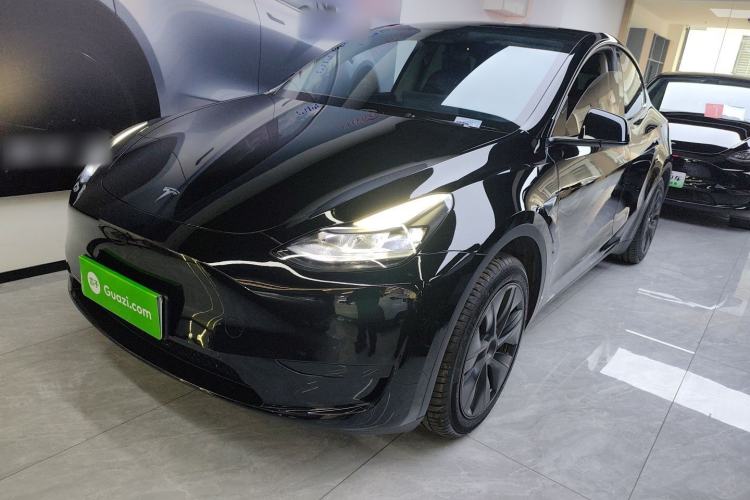 Used Tesla Model Y 2023 Rear-Wheel-Drive Version
