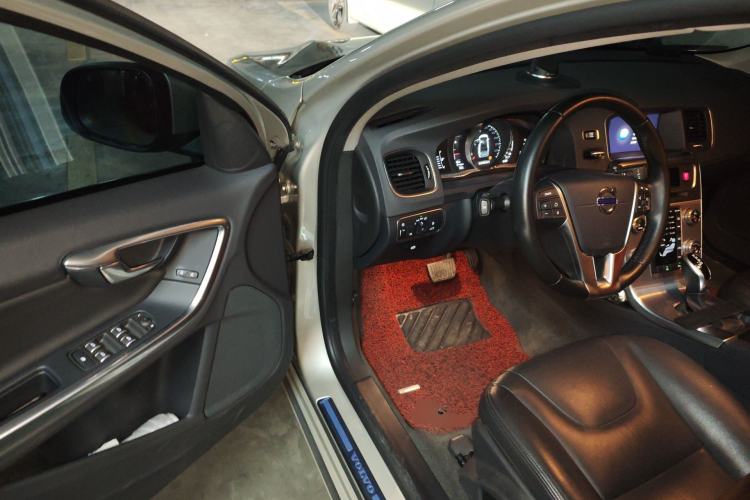 Used Volvo S60 2017 S60L T4 Smart Range Edition
