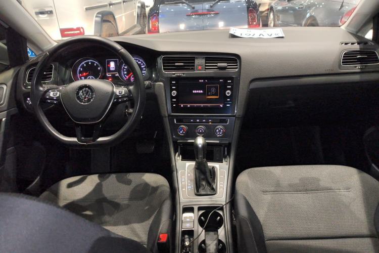 Used Volkswagen Golf 2019 1.8TSI Travel Edition
