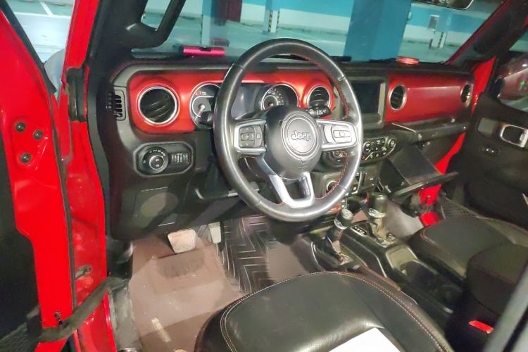 Used Jeep Wrangler 2019 2.0T Rubicon Two-Door Version China VI Emission Standard