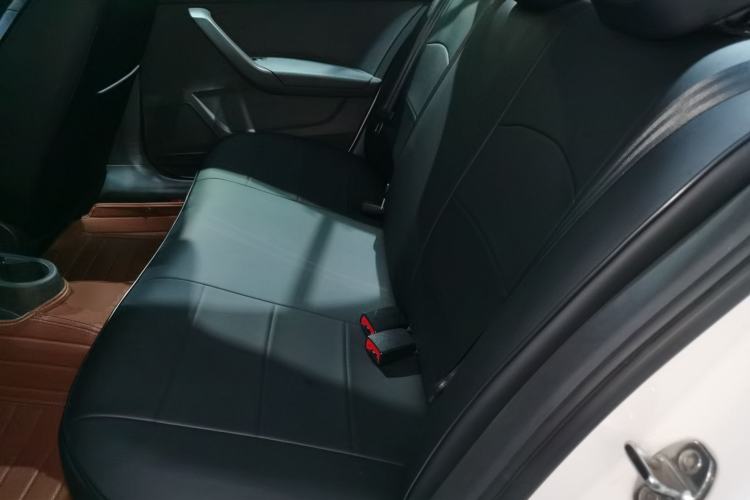 Used Volkswagen Santana 2015 1.6L Manual Fashion Edition