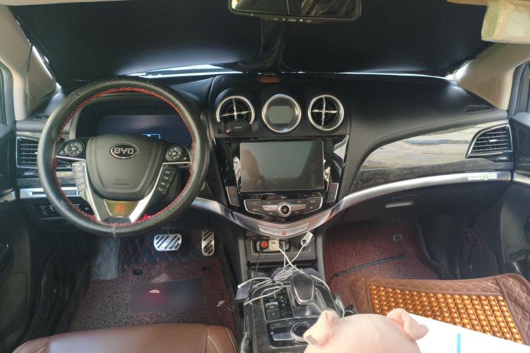 Used BYD Tang New Energy 2015 2.0T Four-Wheel-Drive Flagship Model