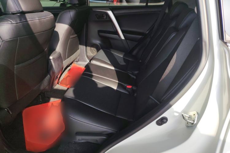 Used Toyota RAV4 2016 2.0L CVT Two-Wheel Drive Comfort Edition China V Standard