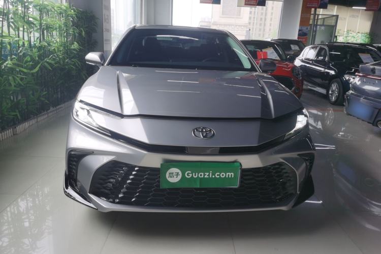 Used Toyota Camry 2026 Model Dual-Engine 2.0HSE Sport Lite Edition Front